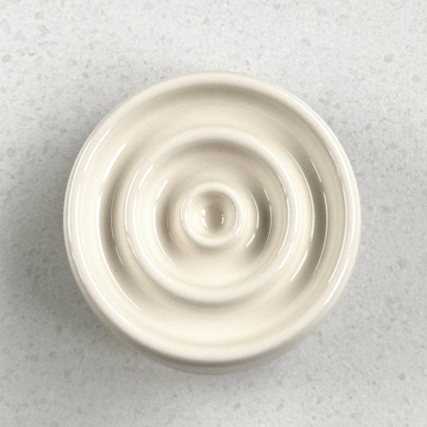 Verhoogde Spiraal Slow Feeder