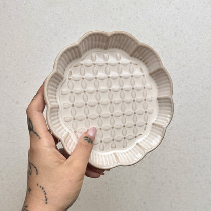 Bordje met bloemenmotief