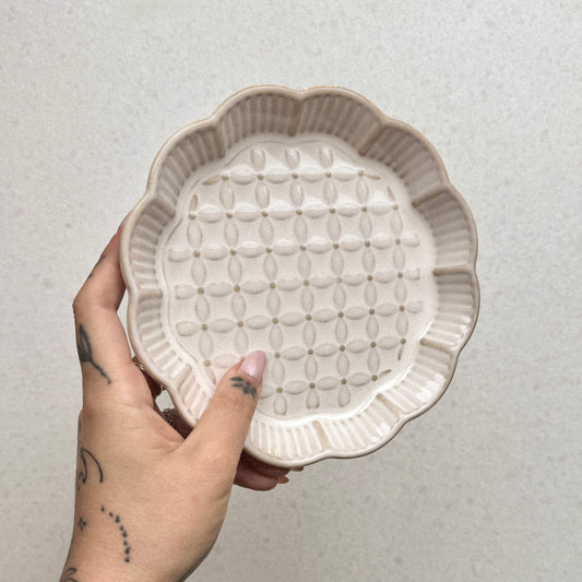 Bordje met bloemenmotief