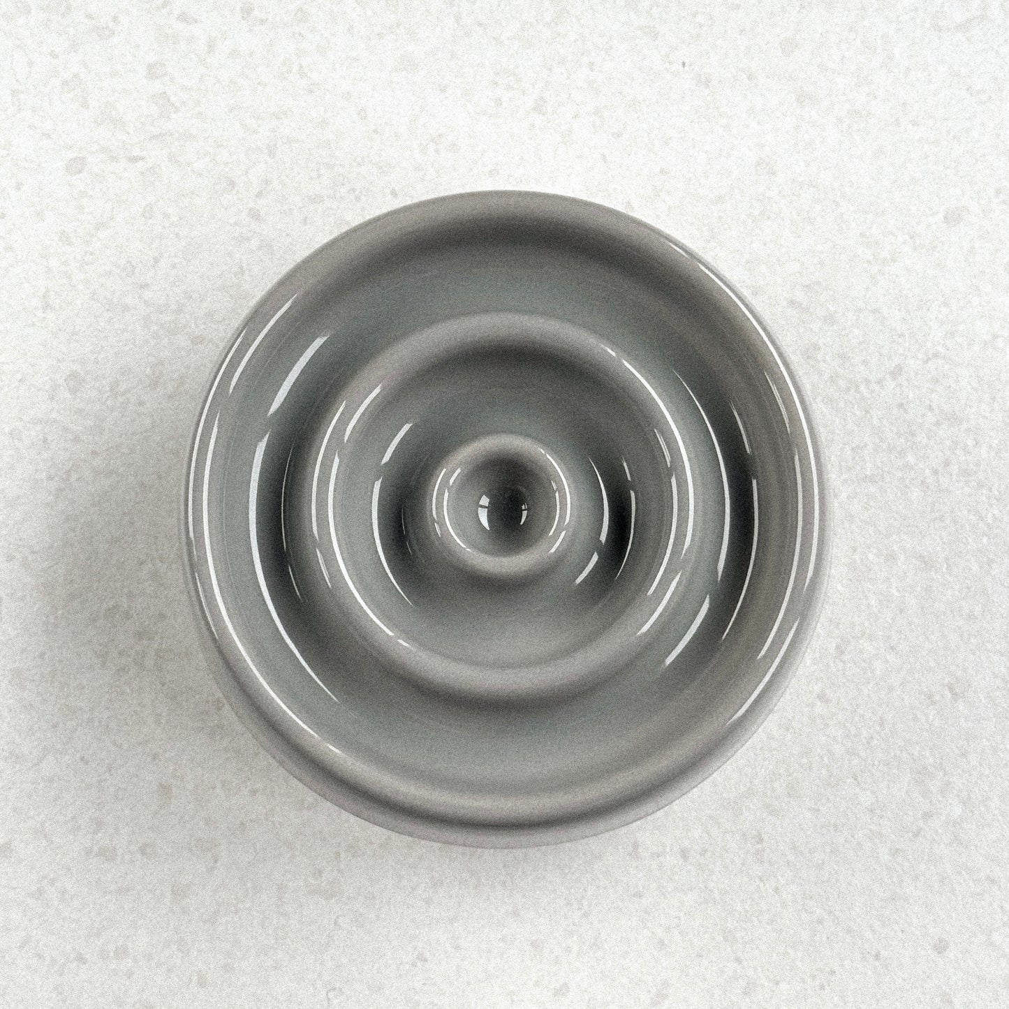 Verhoogde Spiraal Slow Feeder