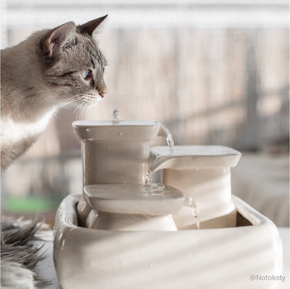 Keramische drinkfontein